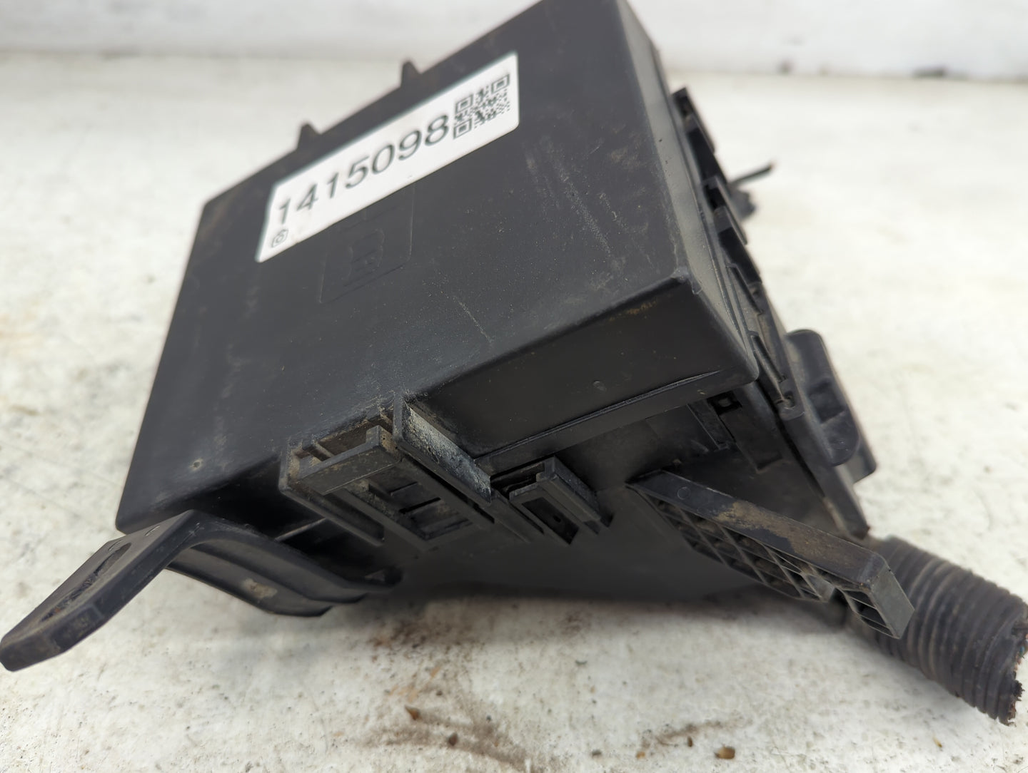 2014-2019 Ford Fiesta Fusebox Fuse Box Panel Relay Module P/N: Fits Fits 2014 2015 2016 2017 2018 2019 OEM Used Auto Parts -