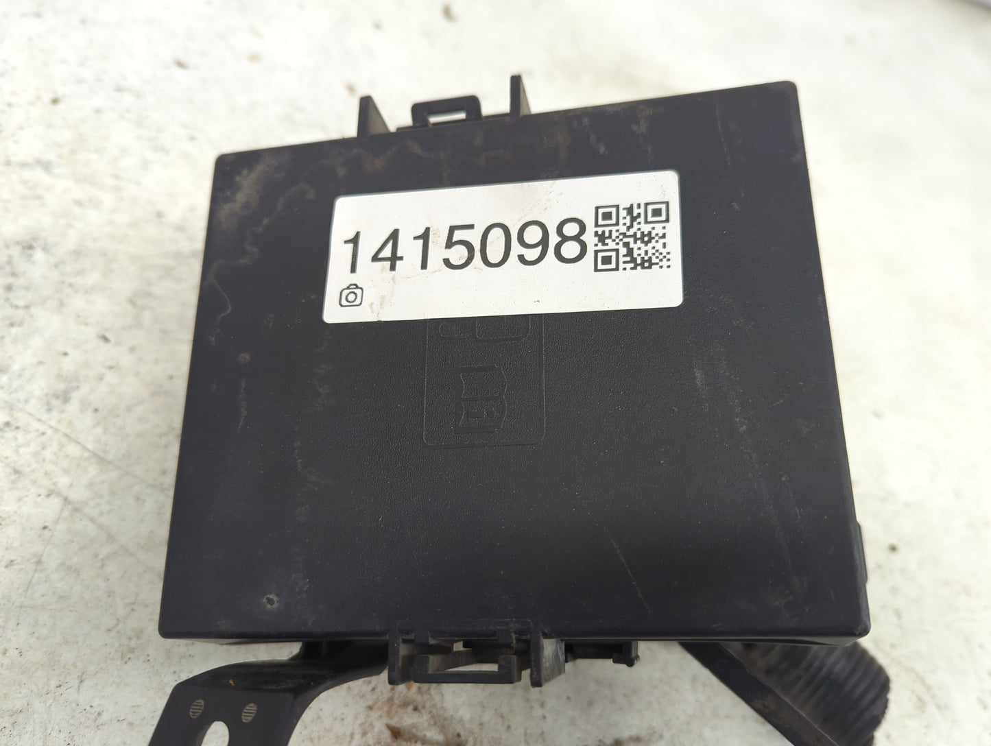 2014-2019 Ford Fiesta Fusebox Fuse Box Panel Relay Module P/N: Fits Fits 2014 2015 2016 2017 2018 2019 OEM Used Auto Parts -