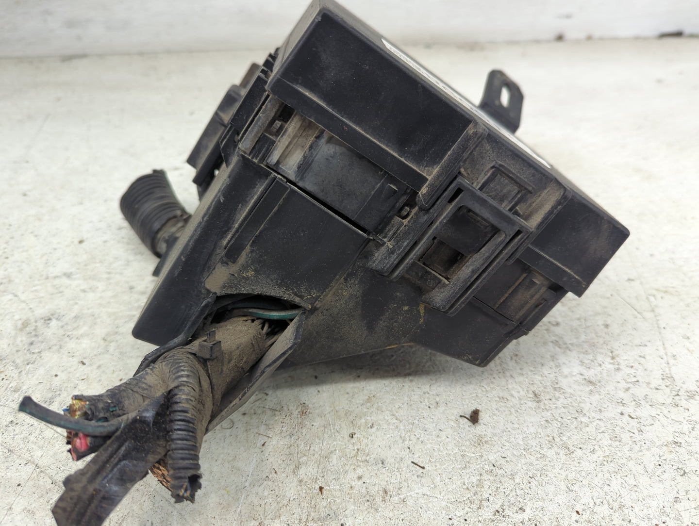 2014-2019 Ford Fiesta Fusebox Fuse Box Panel Relay Module P/N: Fits Fits 2014 2015 2016 2017 2018 2019 OEM Used Auto Parts -