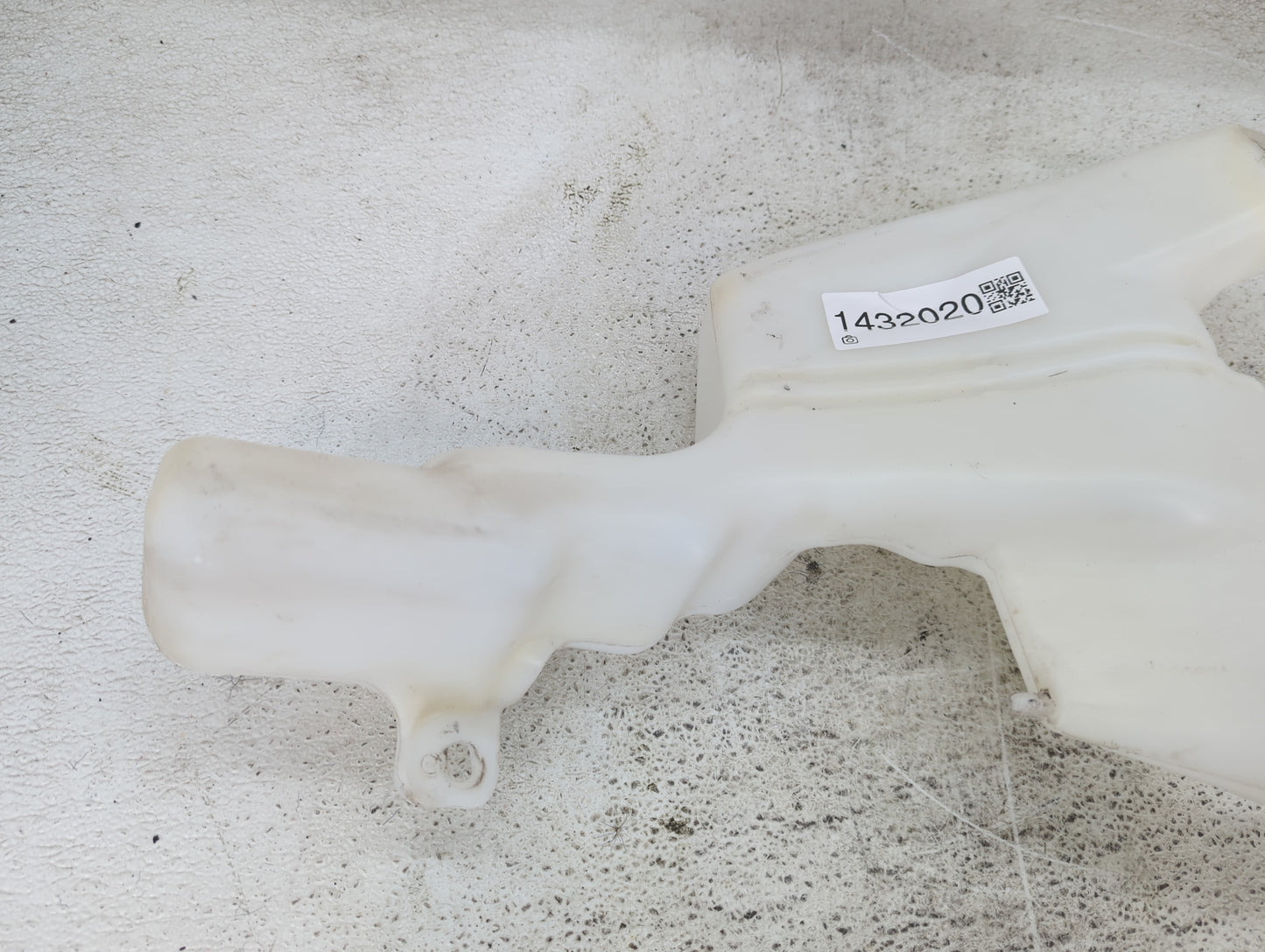 2011-2019 Ford Fiesta Windshield Washer Fluid Reservoir Bottle Oem - Oemusedautoparts1.com