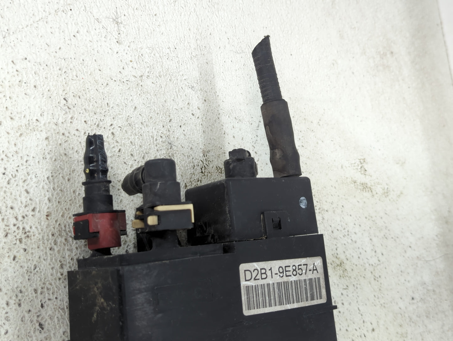 2014 Ford Fiesta Fuel Vapor Charcoal Canister - Oemusedautoparts1.com