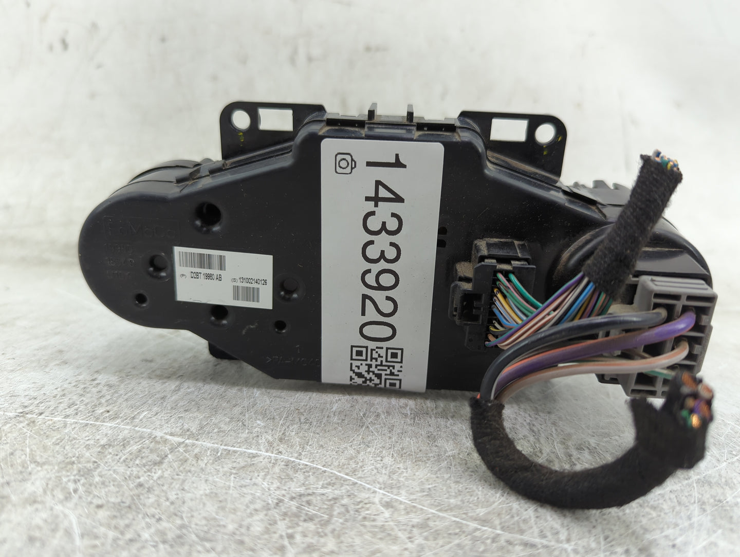 2014 Ford Fiesta Climate Control Module Temperature AC/Heater Replacement P/N:D2BT 19980 AB Fits OEM Used Auto Parts - Oemus