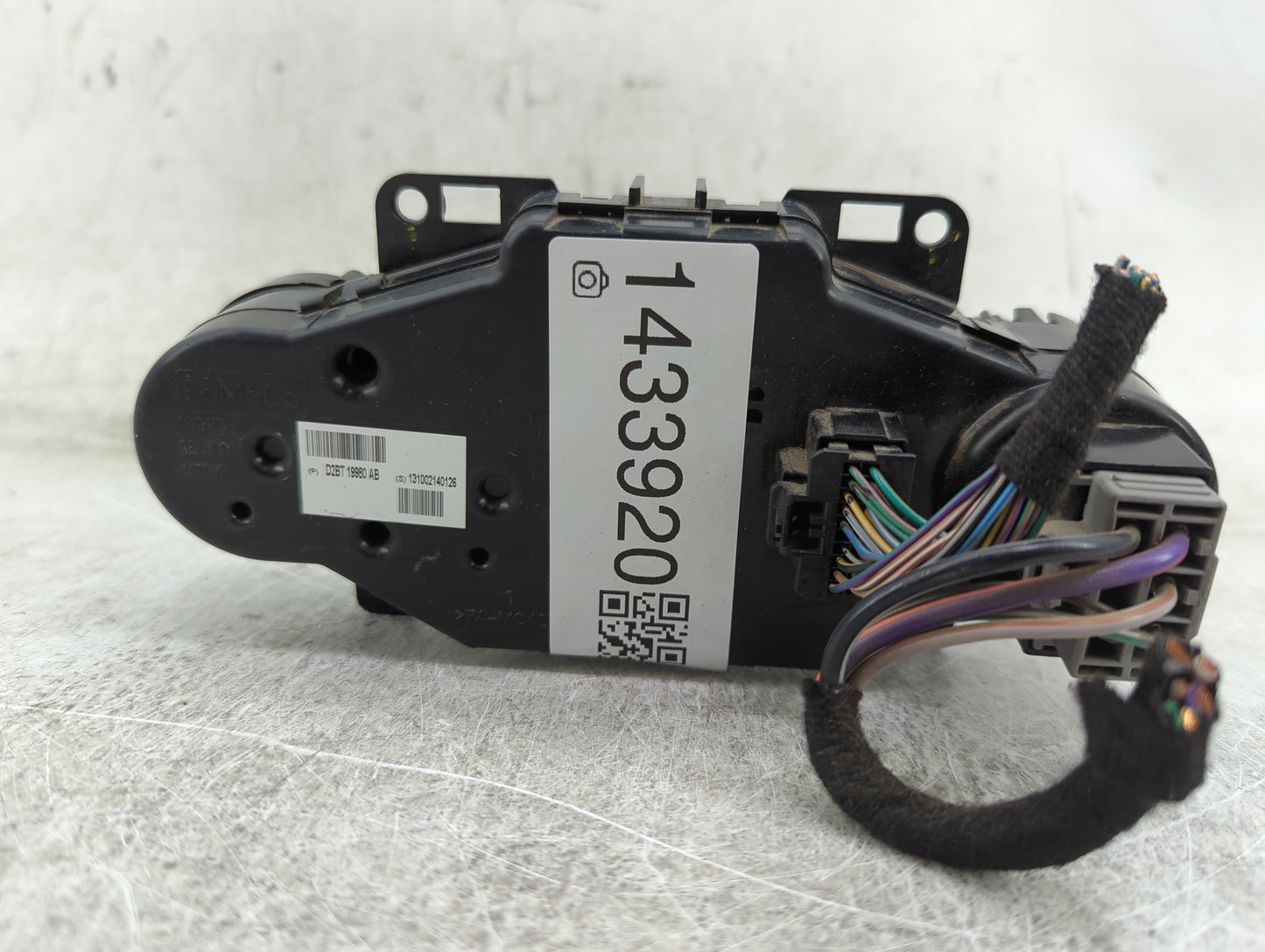 2014 Ford Fiesta Climate Control Module Temperature AC/Heater Replacement P/N:D2BT 19980 AB Fits OEM Used Auto Parts - Oemus