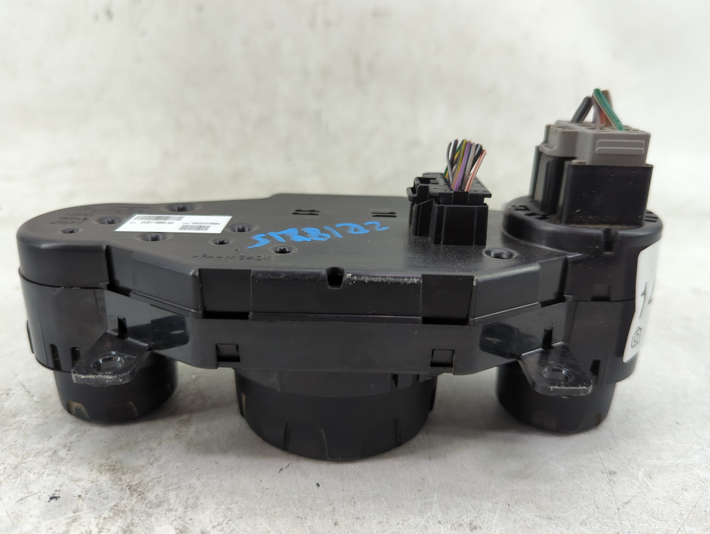 2014-2019 Ford Fiesta Climate Control Module Temperature AC/Heater Replacement P/N:D2BT19980AE Fits OEM Used Auto Parts - Oe