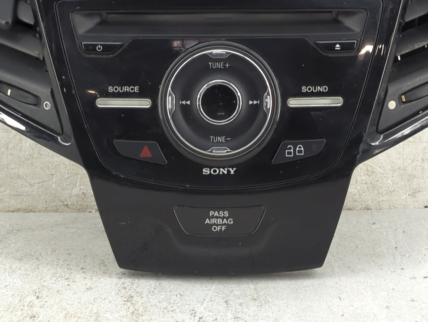 2014-2014 Ford Fiesta Radio Control Panel - Oemusedautoparts1.com
