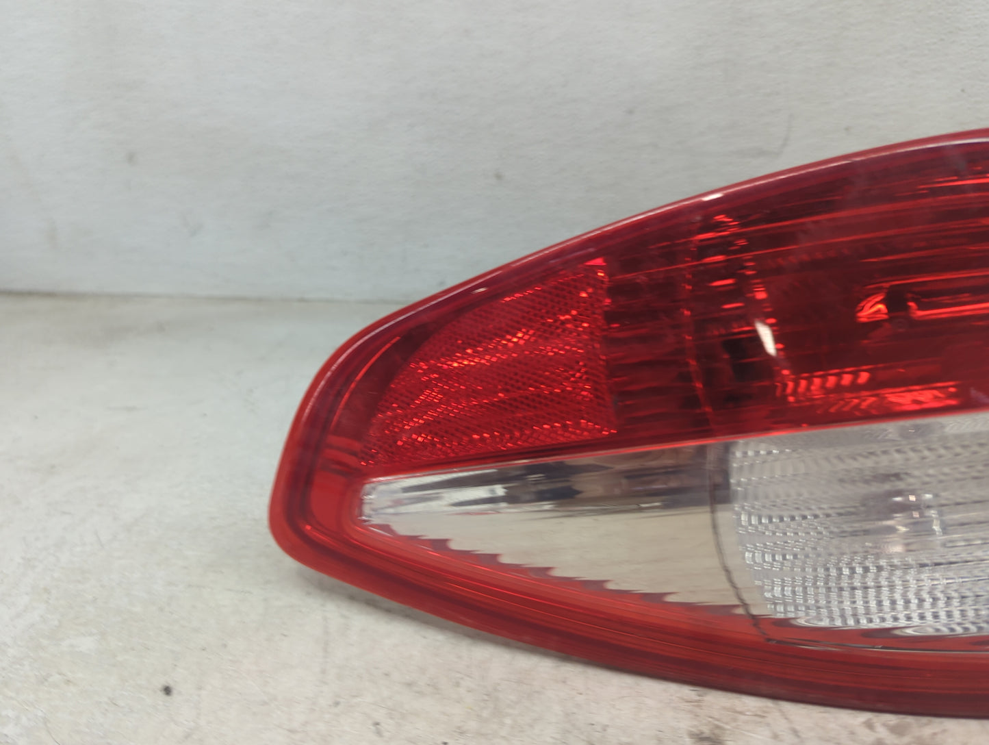 2014-2019 Ford Fiesta Tail Light Assembly Passenger Right OEM P/N:D2BB-13404-BC 404-BC9921 Fits Fits 2014 2015 2016 2017 201