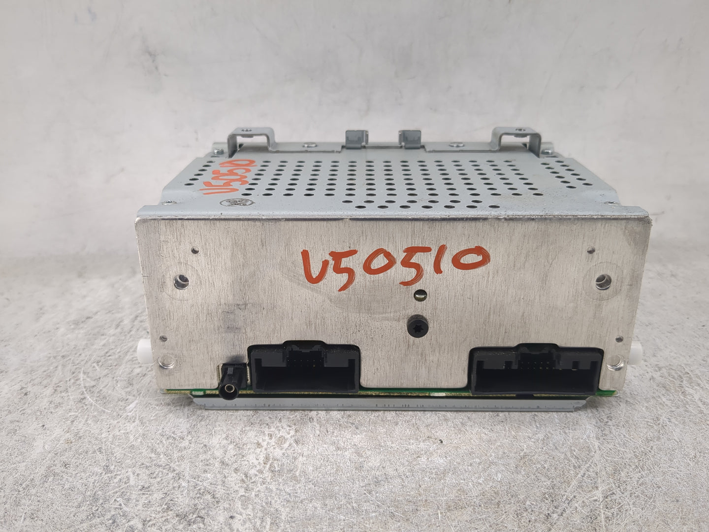 2014-2015 Ford Fiesta Radio AM FM Cd Player Receiver Replacement P/N:D2BT-19C107-AD BMAE002718 Fits Fits 2014 2015 OEM Used 