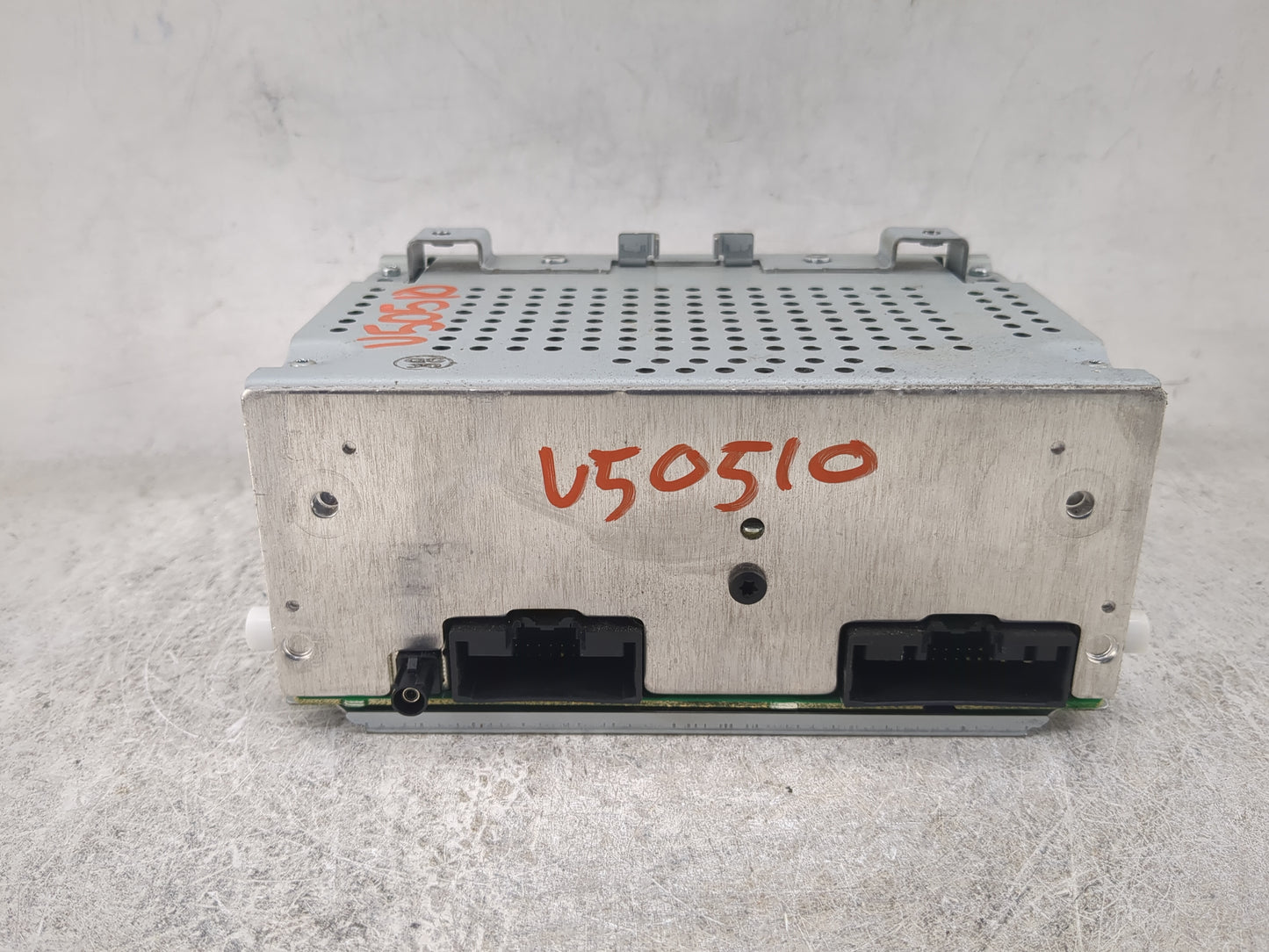 2014-2015 Ford Fiesta Radio AM FM Cd Player Receiver Replacement P/N:D2BT-19C107-AD BMAE002718 Fits Fits 2014 2015 OEM Used 