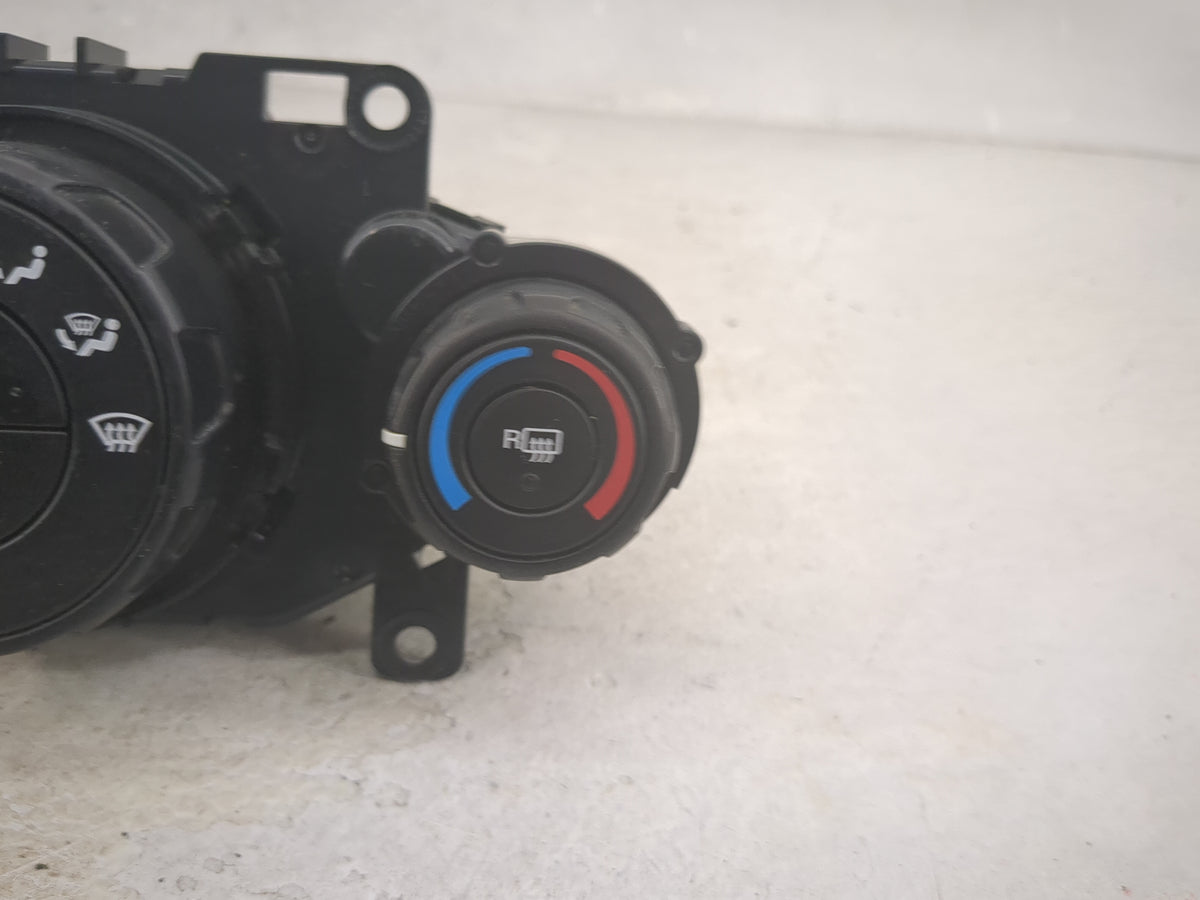 2014-2019 Ford Fiesta Climate Control Module Temperature AC/Heater Replacement P/N:D2BT 19980 AB Fits OEM Used Auto Parts - 
