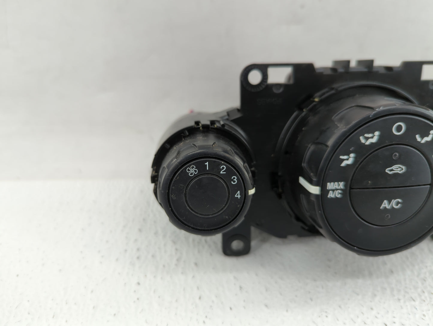 2014 Ford Fiesta Climate Control Module Temperature AC/Heater Replacement P/N:D2BT-19980-AB D2BT-19980-AE, D2BT-19980-AA Fit