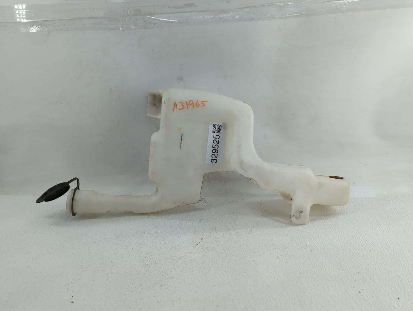2011-2019 Ford Fiesta Windshield Washer Fluid Reservoir Bottle Oem - Oemusedautoparts1.com