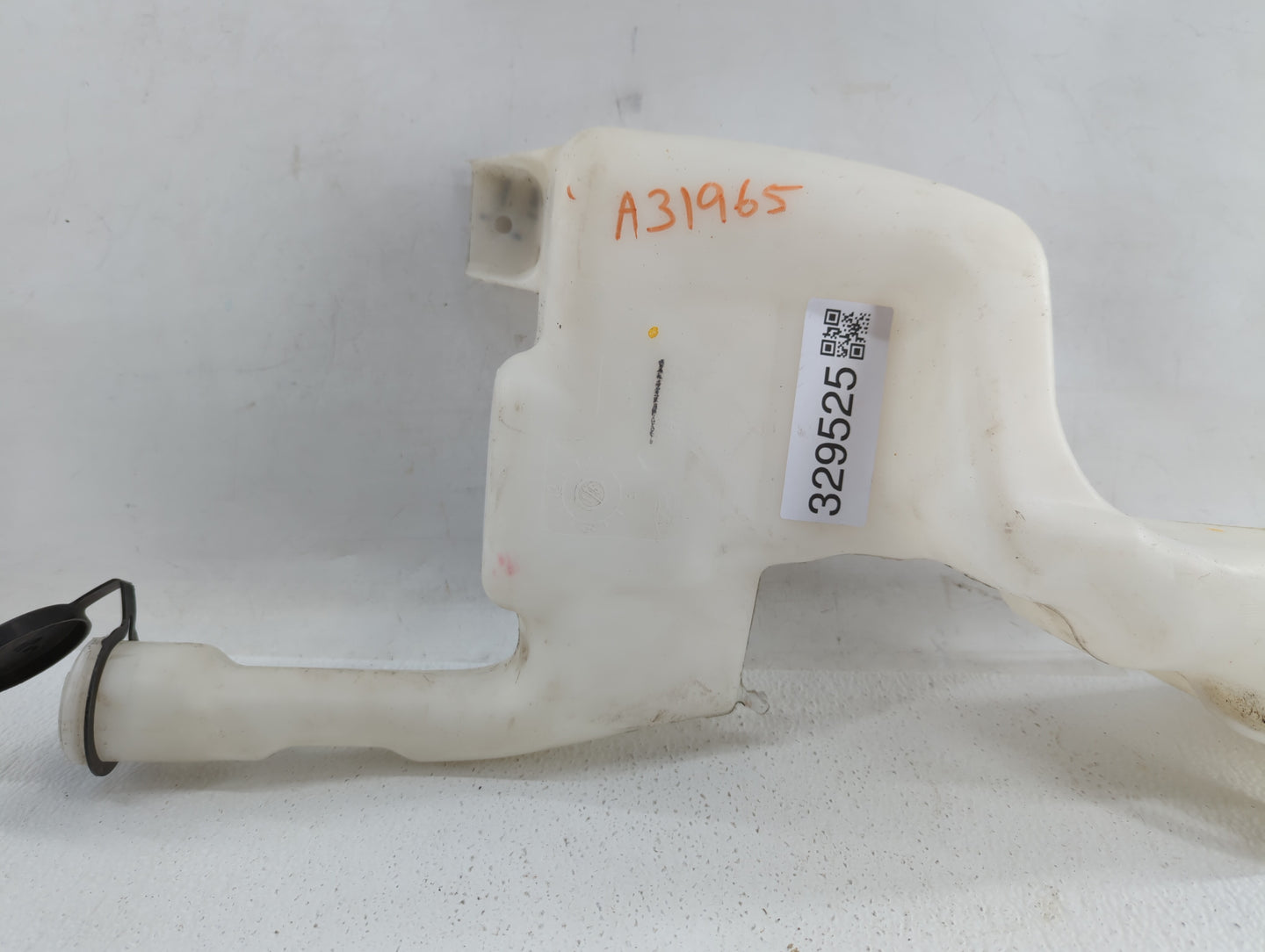 2011-2019 Ford Fiesta Windshield Washer Fluid Reservoir Bottle Oem - Oemusedautoparts1.com