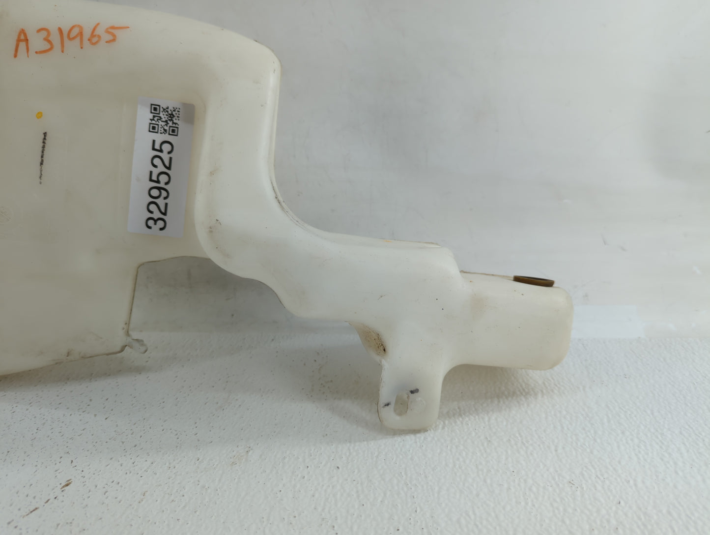 2011-2019 Ford Fiesta Windshield Washer Fluid Reservoir Bottle Oem - Oemusedautoparts1.com