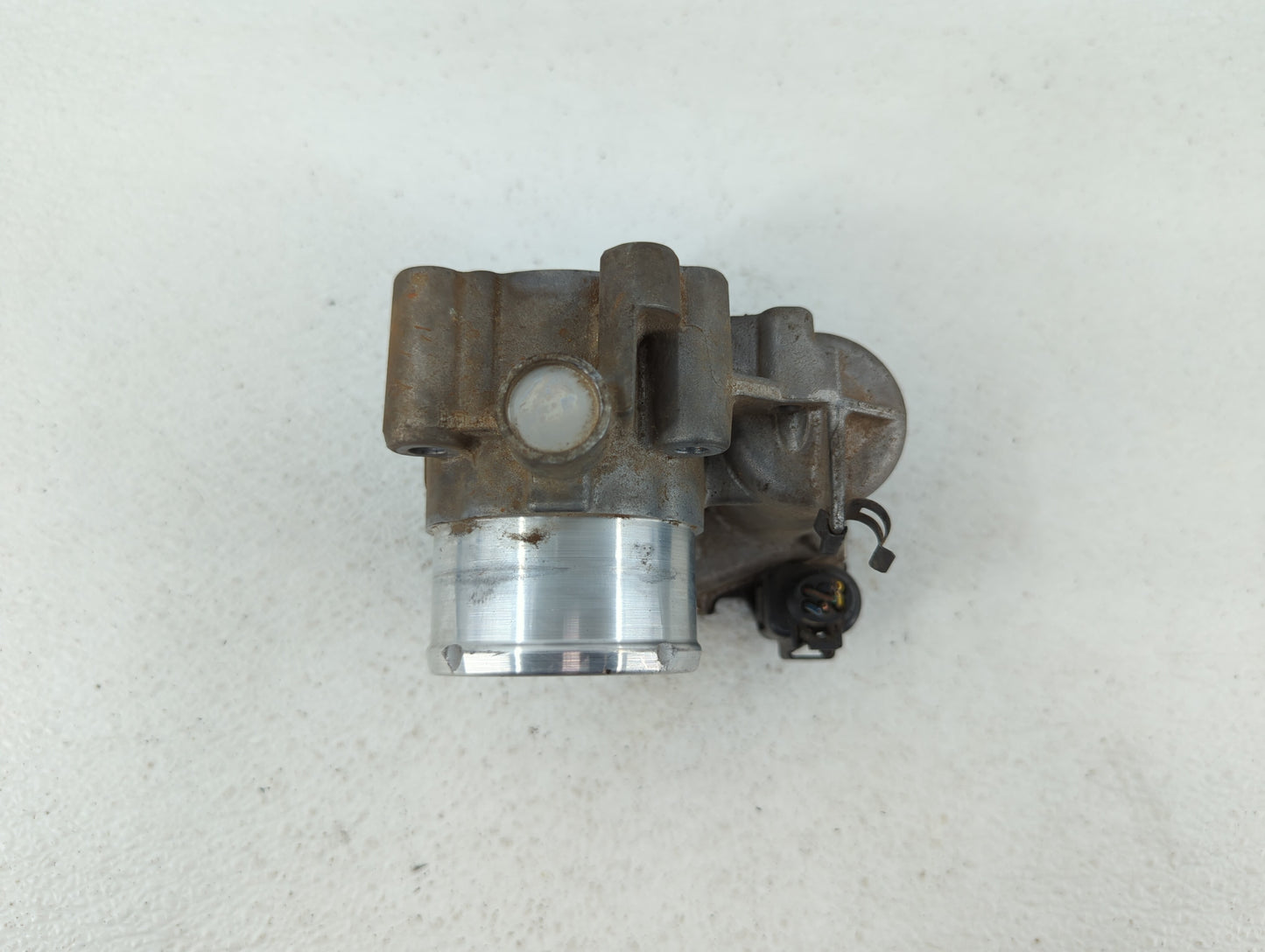 2011-2014 Ford Fiesta Throttle Body P/N:7S7G-9F991-CA 7S7G-9F991-BA, 7S7G-9F991-B7A Fits Fits 2011 2012 2013 2014 OEM Used A