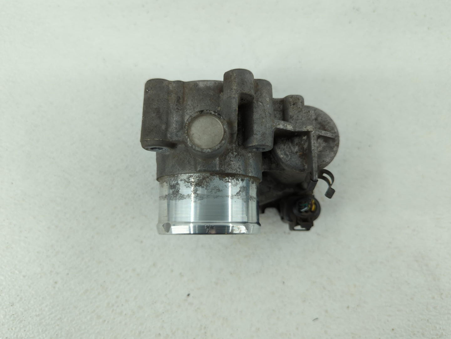 2011-2014 Ford Fiesta Throttle Body P/N:7S7G-9F991-CA 7S7G-9F991-BA, 7S7G-9F991-B7A Fits Fits 2011 2012 2013 2014 OEM Used A