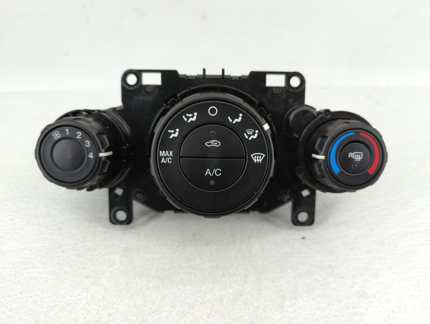 2014 Ford Fiesta Climate Control Module Temperature AC/Heater Replacement P/N:D2BT 19980 AB Fits OEM Used Auto Parts - Oemus