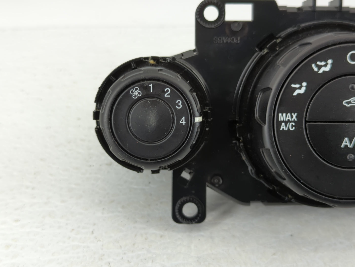 2014 Ford Fiesta Climate Control Module Temperature AC/Heater Replacement P/N:D2BT 19980 AB Fits OEM Used Auto Parts - Oemus