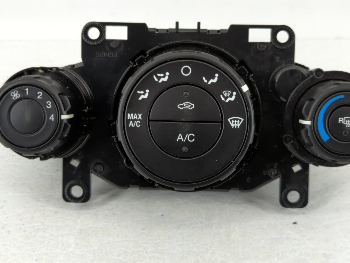 2014 Ford Fiesta Climate Control Module Temperature AC/Heater Replacement P/N:D2BT 19980 AB Fits OEM Used Auto Parts - Oemus