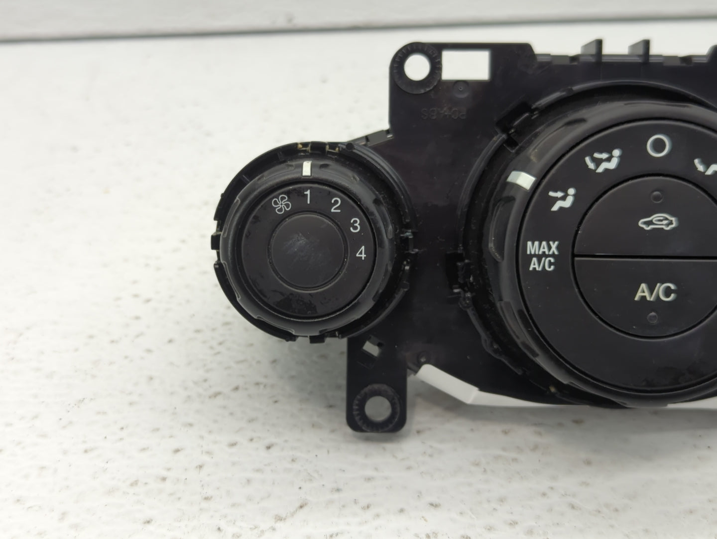 2014 Ford Fiesta Climate Control Module Temperature AC/Heater Replacement P/N:D2BT-19980-AB Fits OEM Used Auto Parts - Oemus