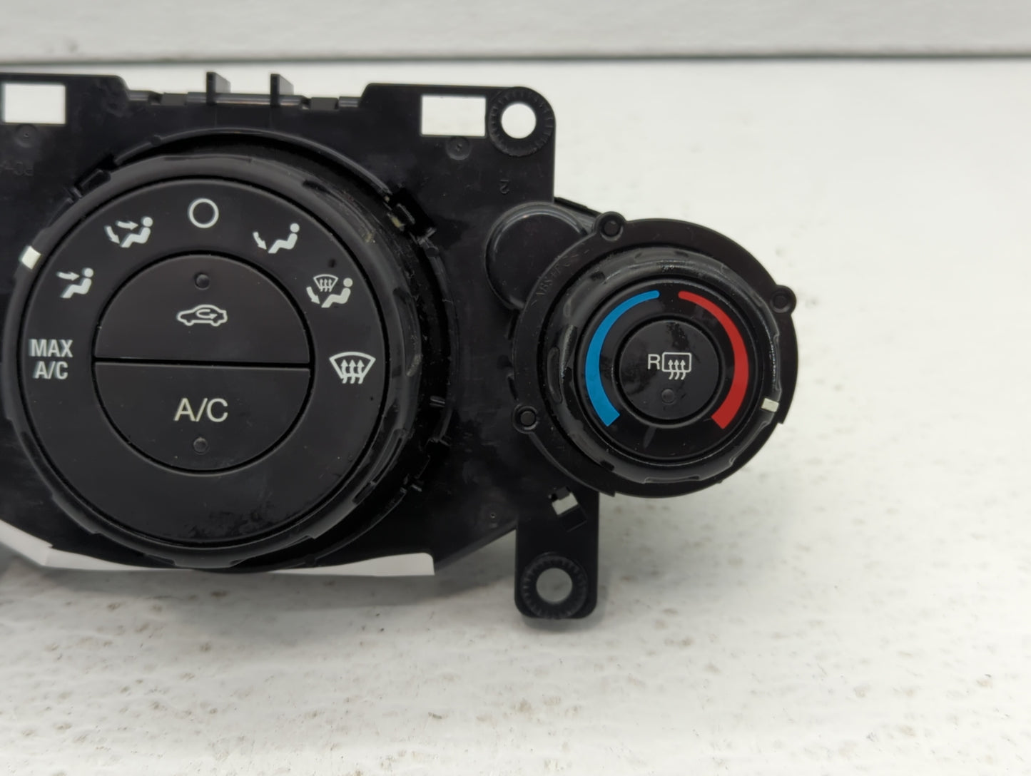 2014 Ford Fiesta Climate Control Module Temperature AC/Heater Replacement P/N:D2BT-19980-AB Fits OEM Used Auto Parts - Oemus