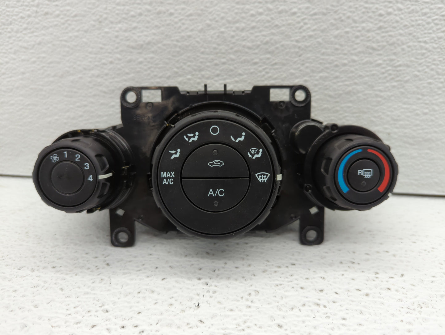 2014-2019 Ford Fiesta Climate Control Module Temperature AC/Heater Replacement P/N:D2BT-19980-AE Fits OEM Used Auto Parts - 