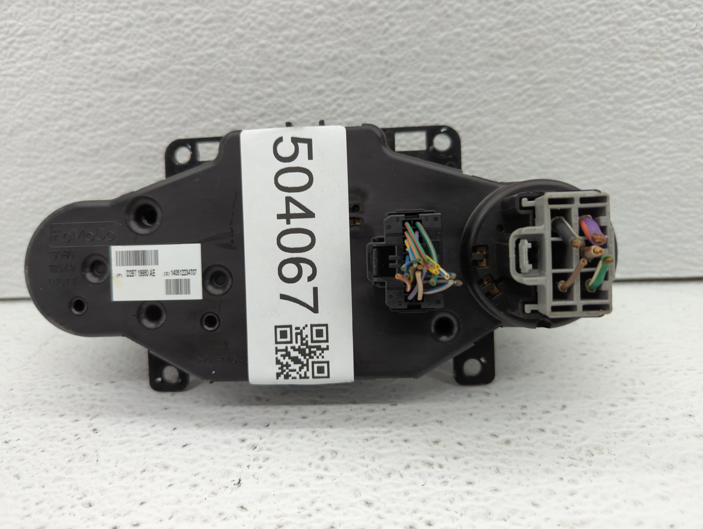 2014-2019 Ford Fiesta Climate Control Module Temperature AC/Heater Replacement P/N:D2BT-19980-AE Fits OEM Used Auto Parts - 