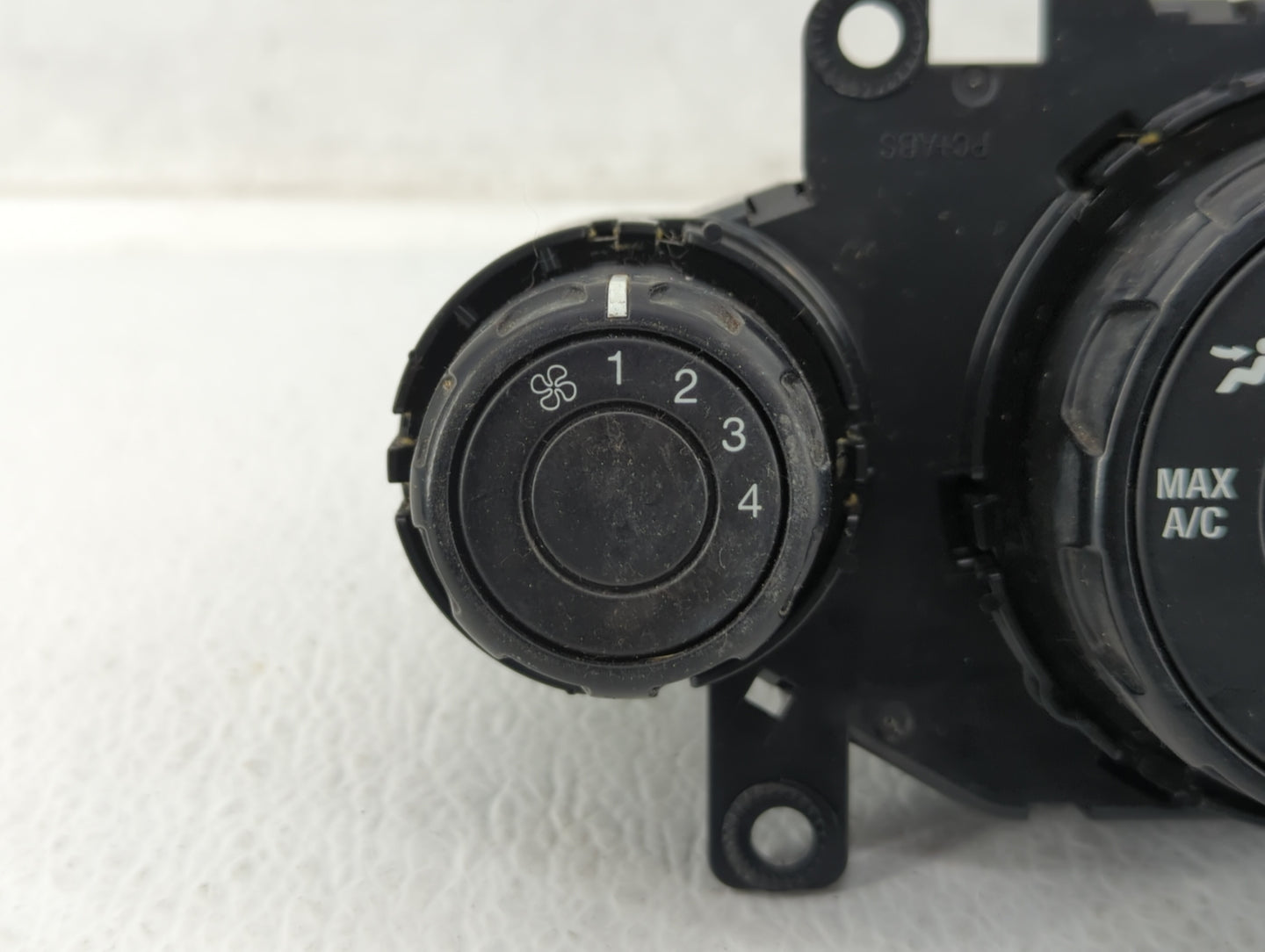 2014 Ford Fiesta Climate Control Module Temperature AC/Heater Replacement P/N:D2BT-19980 AB Fits OEM Used Auto Parts - Oemus