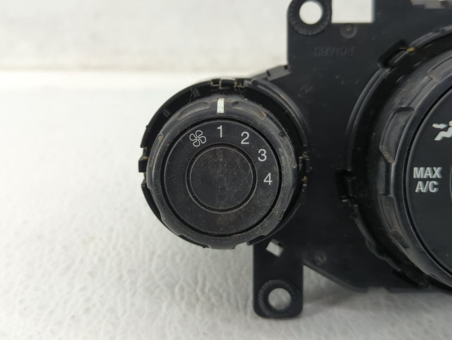 2014 Ford Fiesta Climate Control Module Temperature AC/Heater Replacement P/N:D2BT-19980 AB Fits OEM Used Auto Parts - Oemus