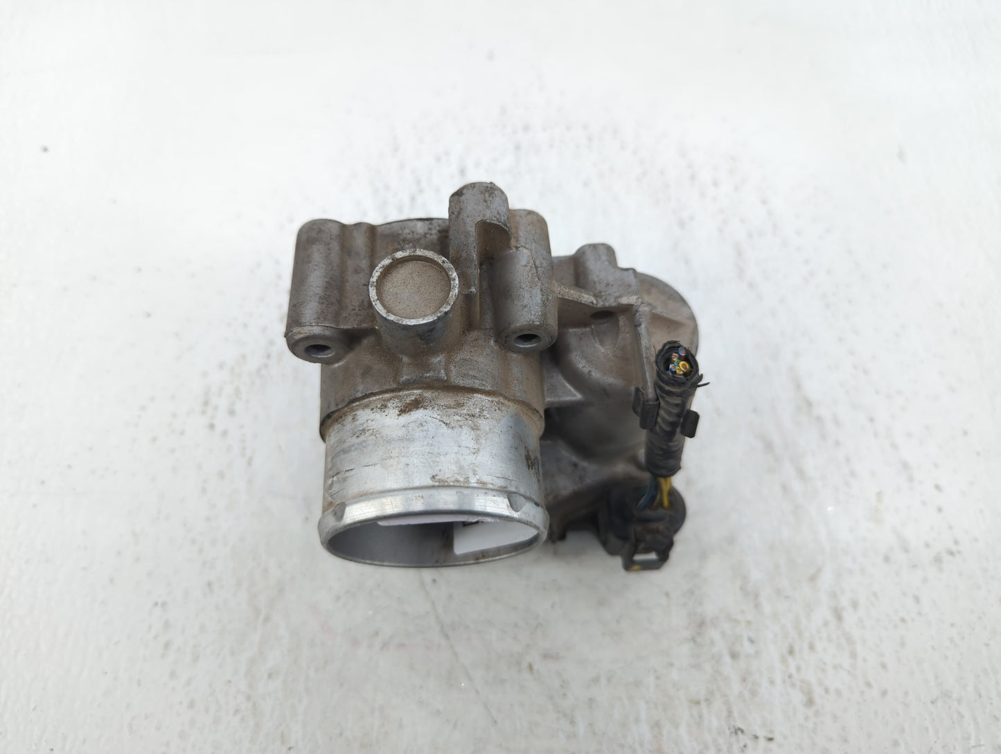 2014-2019 Ford Fiesta Throttle Body P/N:7S7G-9F991-CA Fits Fits 2013 2014 2015 2016 2017 2018 2019 OEM Used Auto Parts - Oem