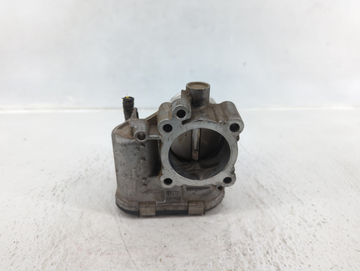 2014-2019 Ford Fiesta Throttle Body P/N:7S7G-9F991-CA Fits Fits 2013 2014 2015 2016 2017 2018 2019 OEM Used Auto Parts - Oem