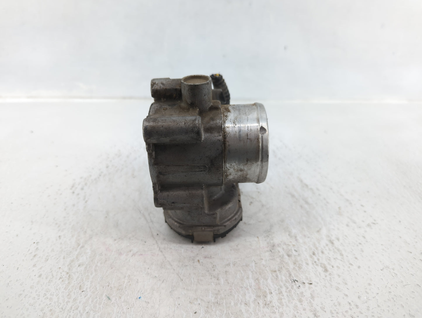 2014-2019 Ford Fiesta Throttle Body P/N:7S7G-9F991-CA Fits Fits 2013 2014 2015 2016 2017 2018 2019 OEM Used Auto Parts - Oem