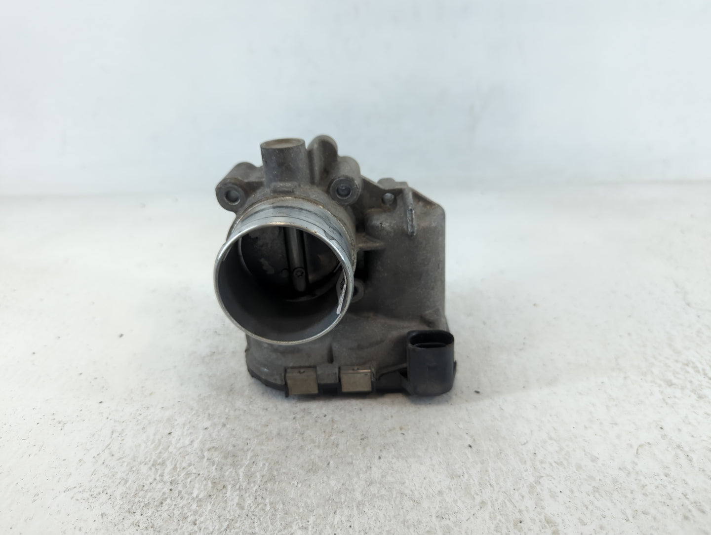 2011-2014 Ford Fiesta Throttle Body P/N:7S7G-9F991-CA Fits Fits 2011 2012 2013 2014 OEM Used Auto Parts - Oemusedautoparts1.