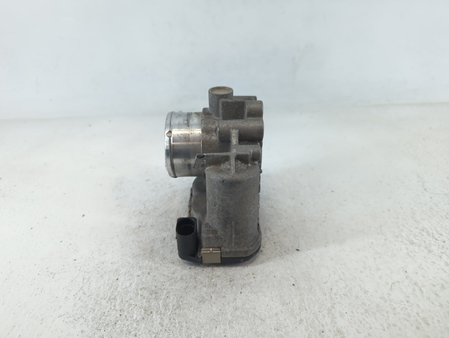 2011-2014 Ford Fiesta Throttle Body P/N:7S7G-9F991-CA Fits Fits 2011 2012 2013 2014 OEM Used Auto Parts - Oemusedautoparts1.