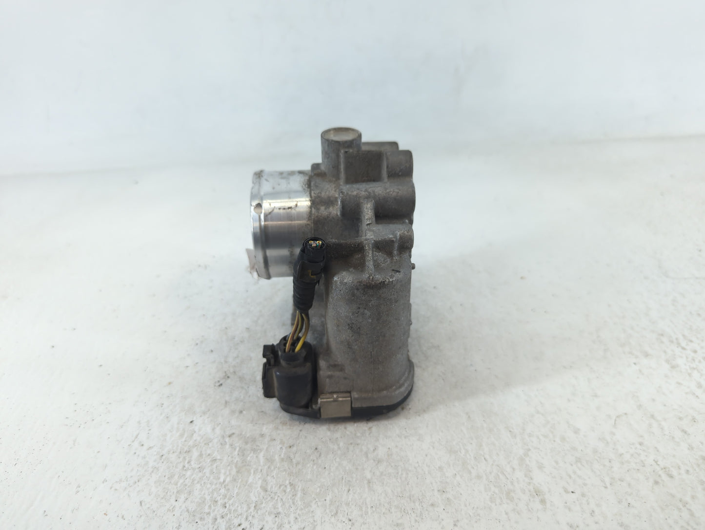 2014-2019 Ford Fiesta Throttle Body P/N:7S7G-9F991-CA Fits Fits 2013 2014 2015 2016 2017 2018 2019 OEM Used Auto Parts - Oem