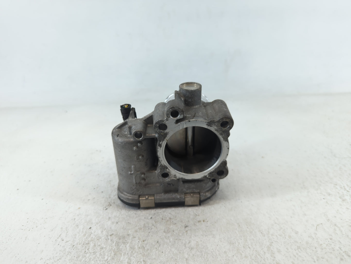 2014-2019 Ford Fiesta Throttle Body P/N:7S7G-9F991-CA Fits Fits 2013 2014 2015 2016 2017 2018 2019 OEM Used Auto Parts - Oem