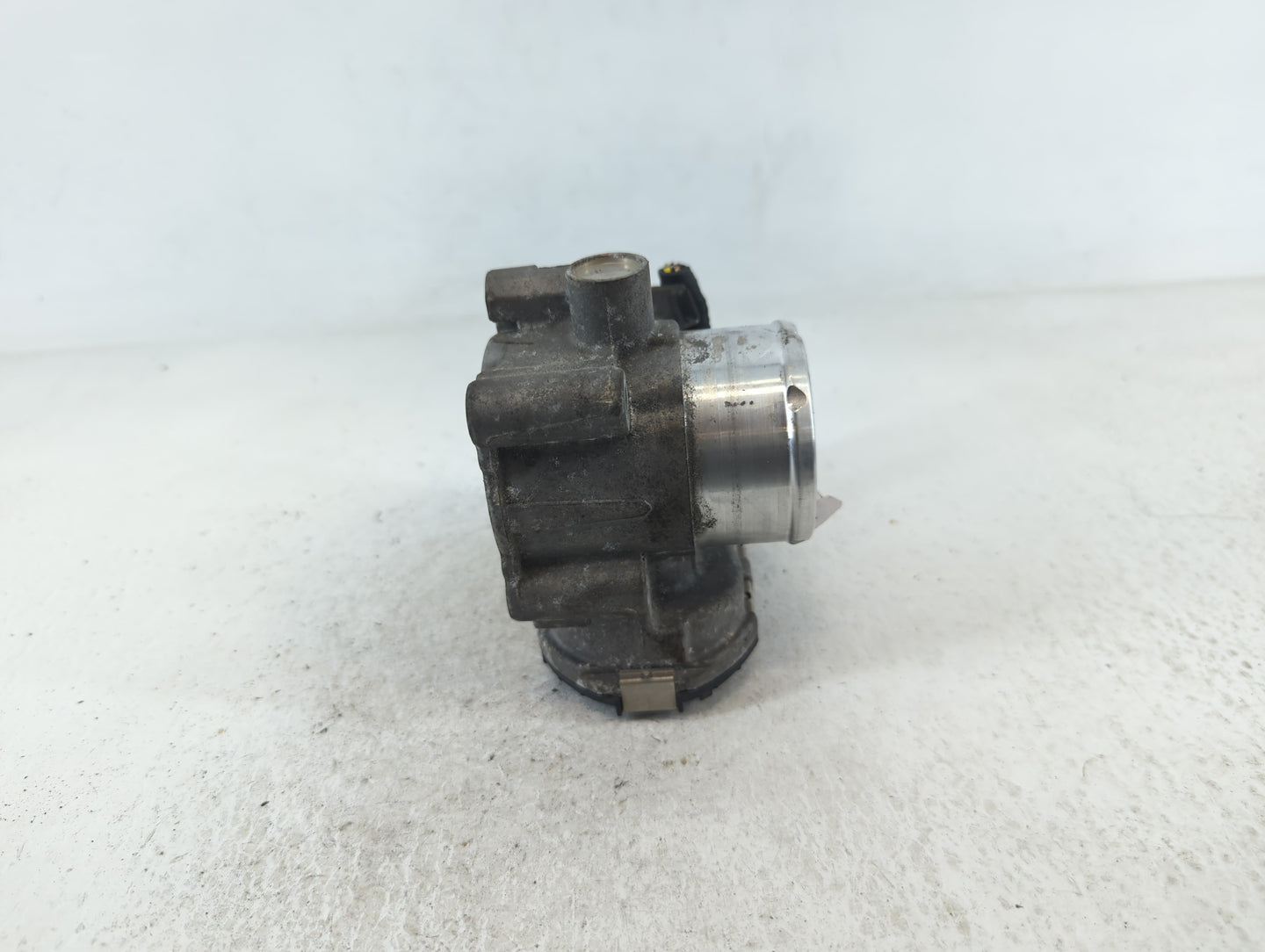 2014-2019 Ford Fiesta Throttle Body P/N:7S7G-9F991-CA Fits Fits 2013 2014 2015 2016 2017 2018 2019 OEM Used Auto Parts - Oem