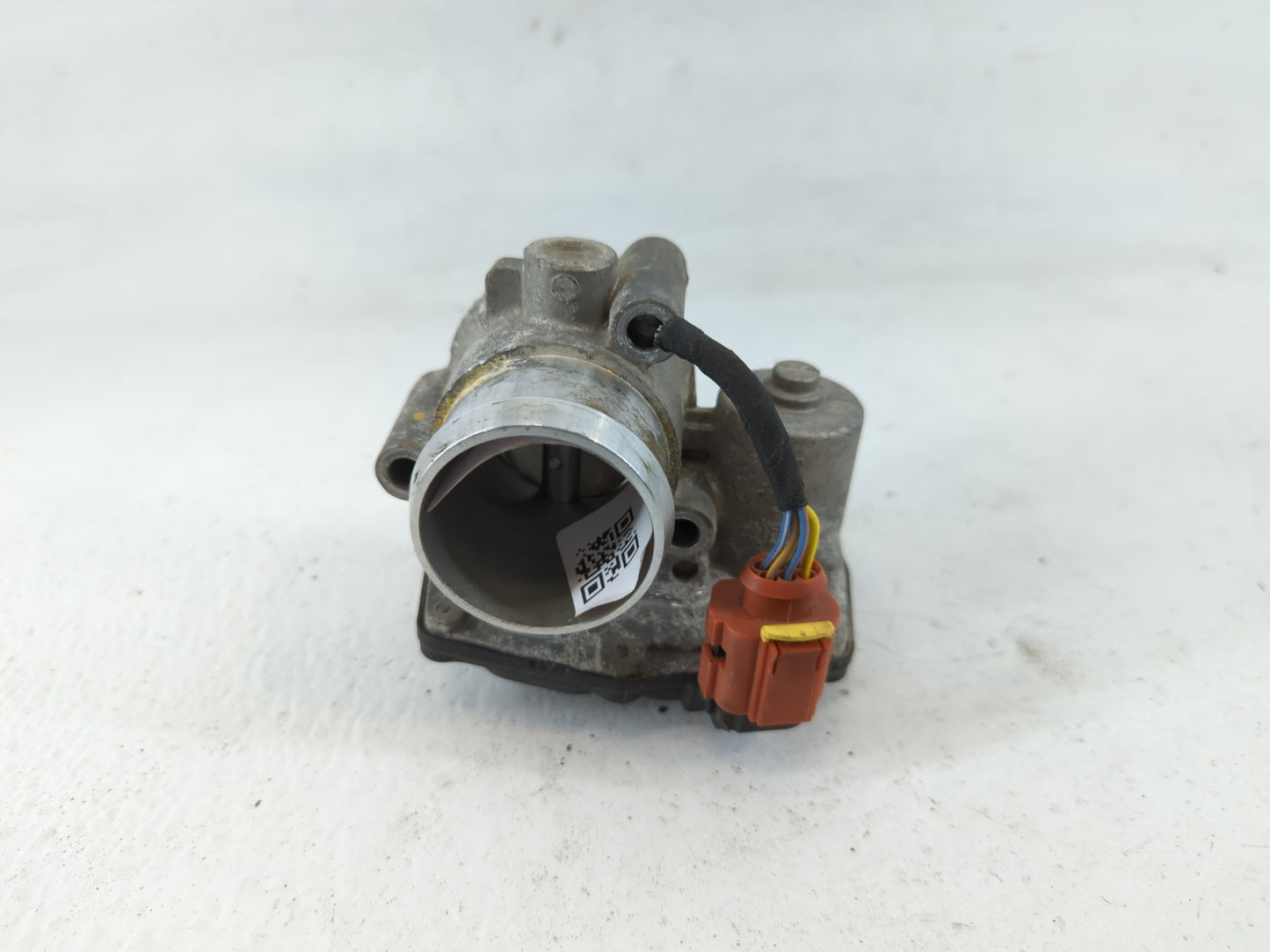 2014-2017 Ford Fiesta Throttle Body P/N:CM5G 9F991-F5 Fits Fits 2014 2015 2016 2017 2018 OEM Used Auto Parts - Oemusedautopa