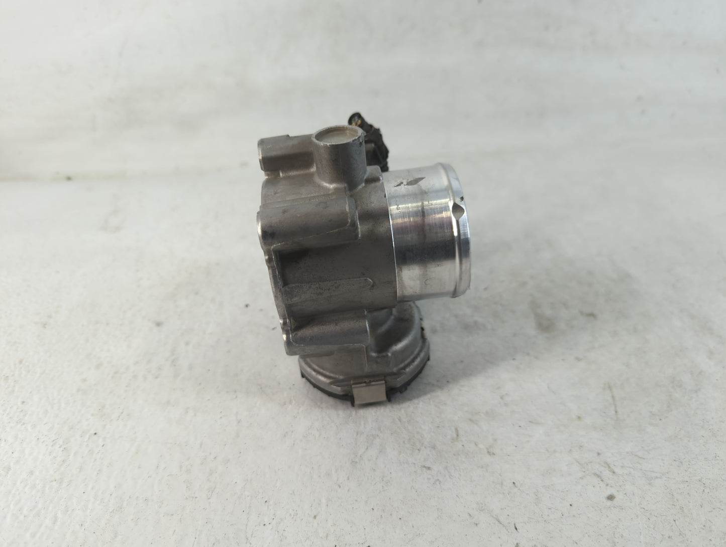 2011-2014 Ford Fiesta Throttle Body P/N:7S7G-9F991-CA Fits Fits 2011 2012 2013 2014 OEM Used Auto Parts - Oemusedautoparts1.