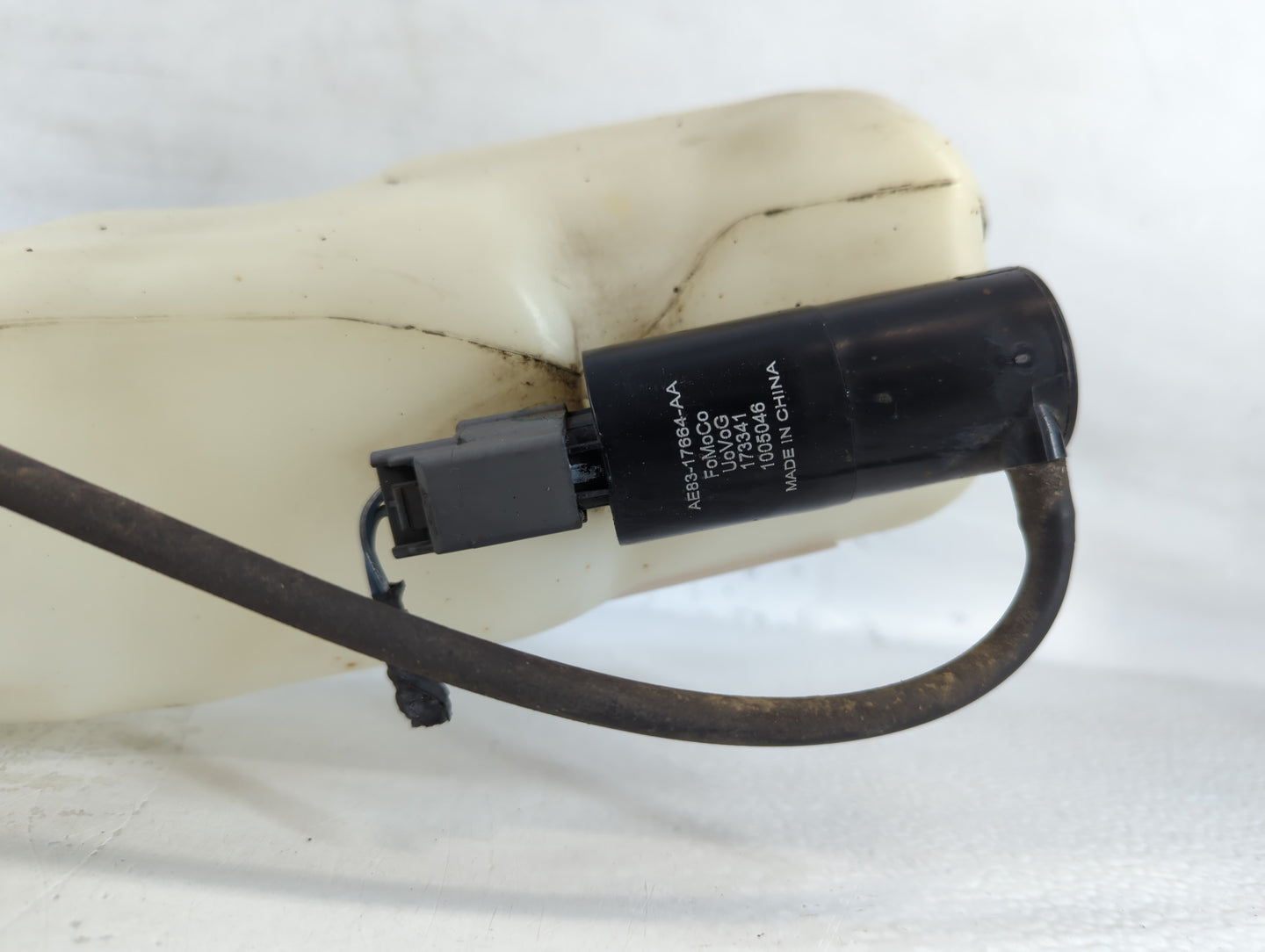 2011-2019 Ford Fiesta Windshield Washer Fluid Reservoir Bottle Oem - Oemusedautoparts1.com