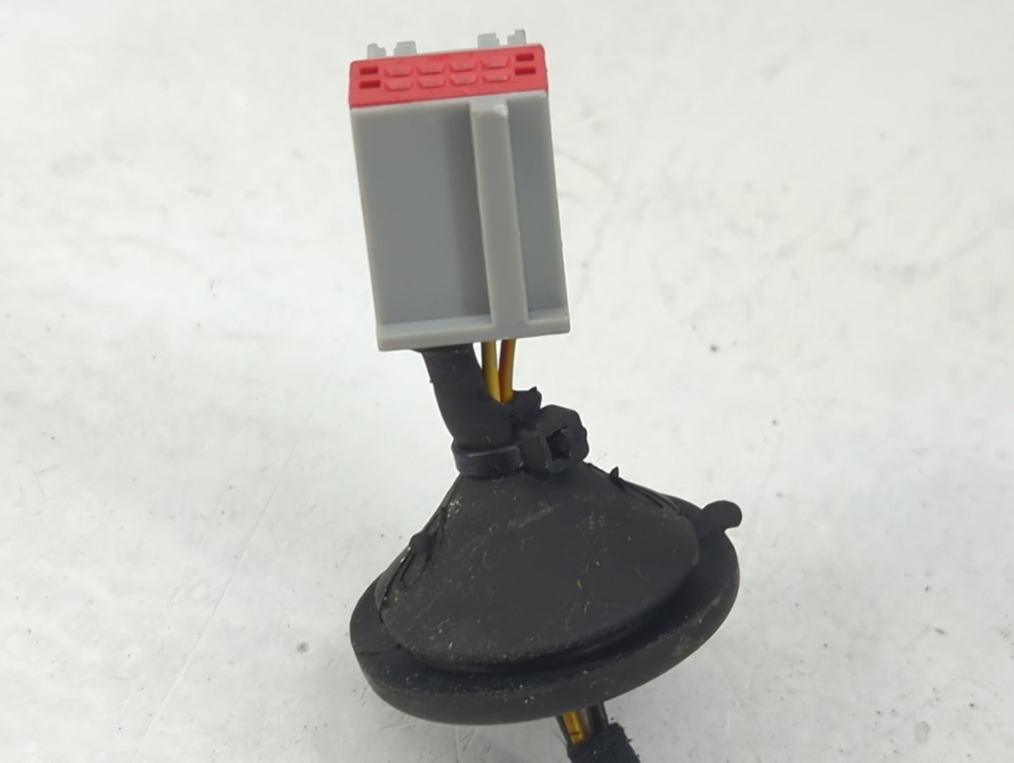 2014-2019 Ford Fiesta Driver Side View Mirror - Left Door Mirror OEM Used - Oemusedautoparts1.com