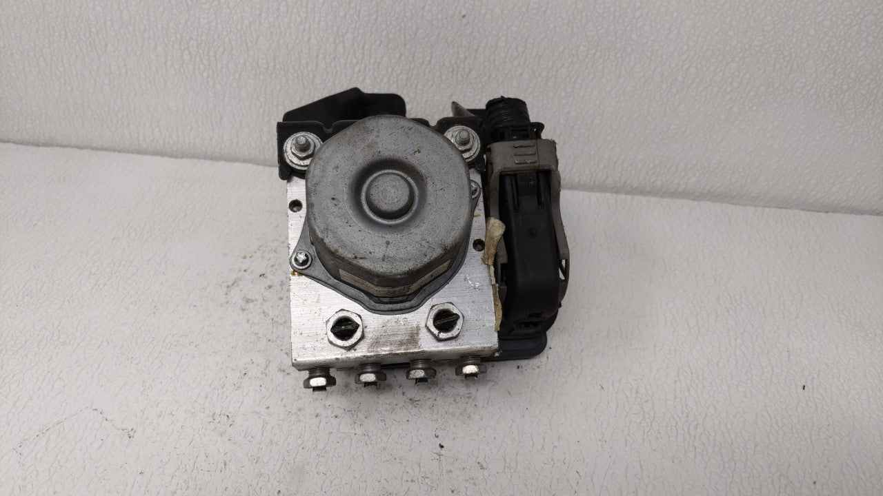 2013-2014 Ford Flex ABS Pump Control Module Replacement P/N:DA83-2C405-A Fits Fits 2013 2014 OEM Used Auto Parts - Oemusedau