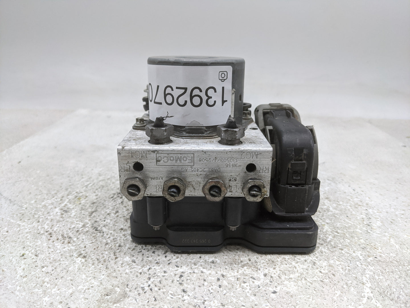 2013-2014 Ford Flex ABS Pump Control Module Replacement P/N:DA83-2C405-AG DA83-2C405-A Fits Fits 2013 2014 OEM Used Auto Par