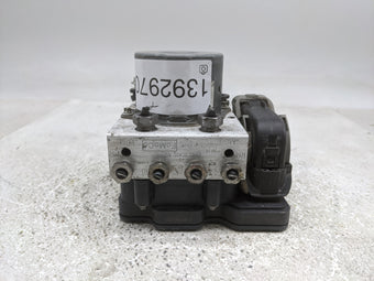 compare product 2013-2014 Ford Flex ABS Pump Control Module Replacement P/N:DA83-2C405-AG DA83-2C405-A Fits Fits 2013 2014 OEM Used Auto Parts