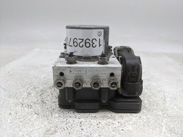 2013-2014 Ford Flex ABS Pump Control Module Replacement P/N:DA83-2C405-AG DA83-2C405-A Fits Fits 2013 2014 OEM Used Auto Par