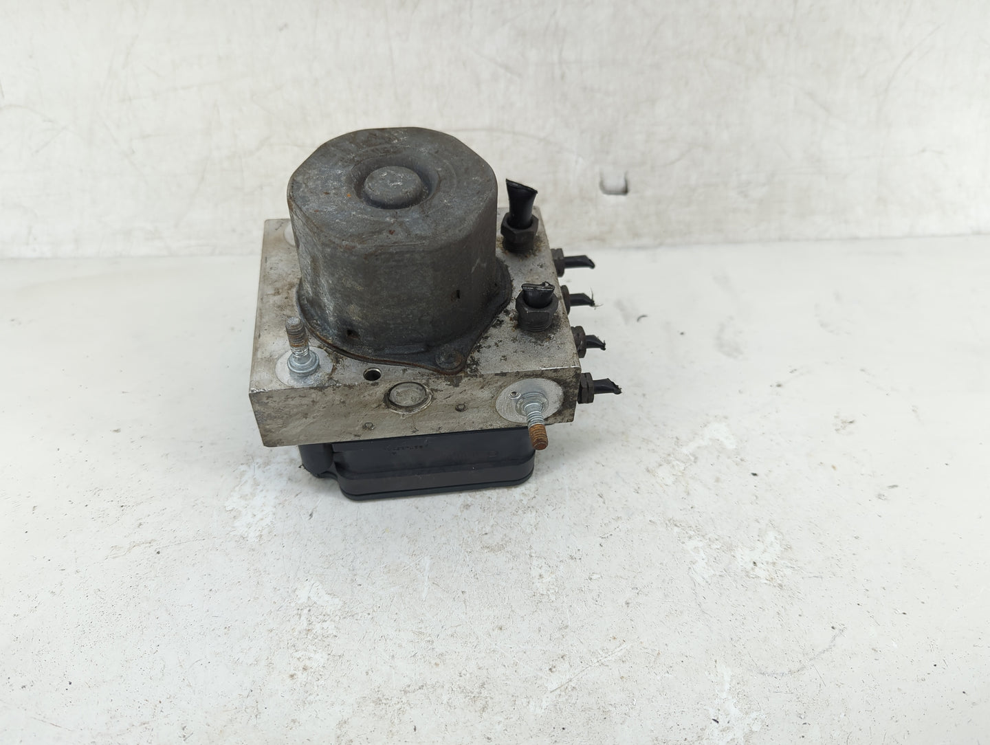 2013-2014 Ford Flex ABS Pump Control Module Replacement P/N:2265106512 0265956061 Fits Fits 2013 2014 OEM Used Auto Parts - 