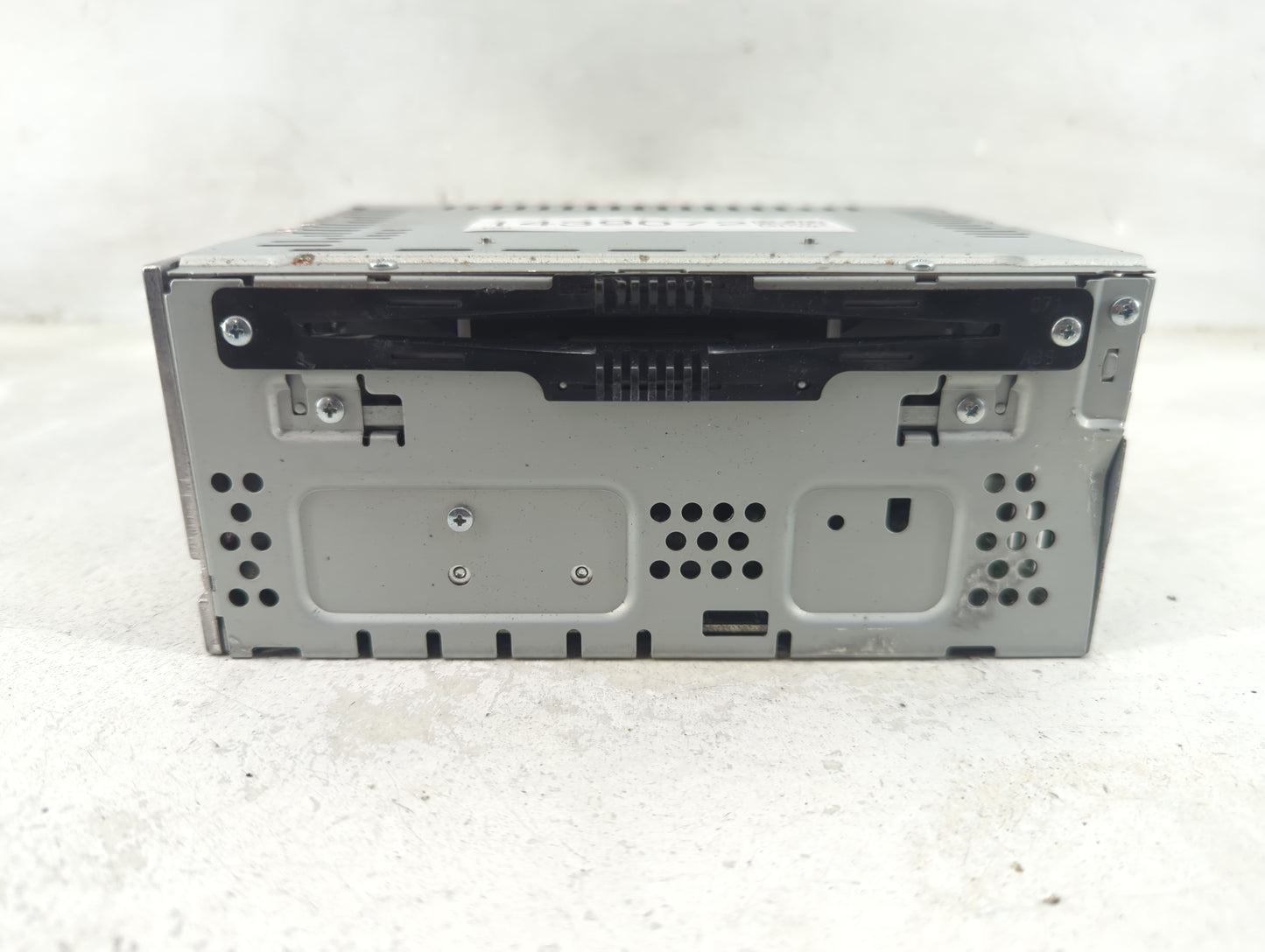 2013-2014 Ford Flex Radio AM FM Cd Player Receiver Replacement P/N:DA8T-19C107-JB Fits Fits 2013 2014 OEM Used Auto Parts - 