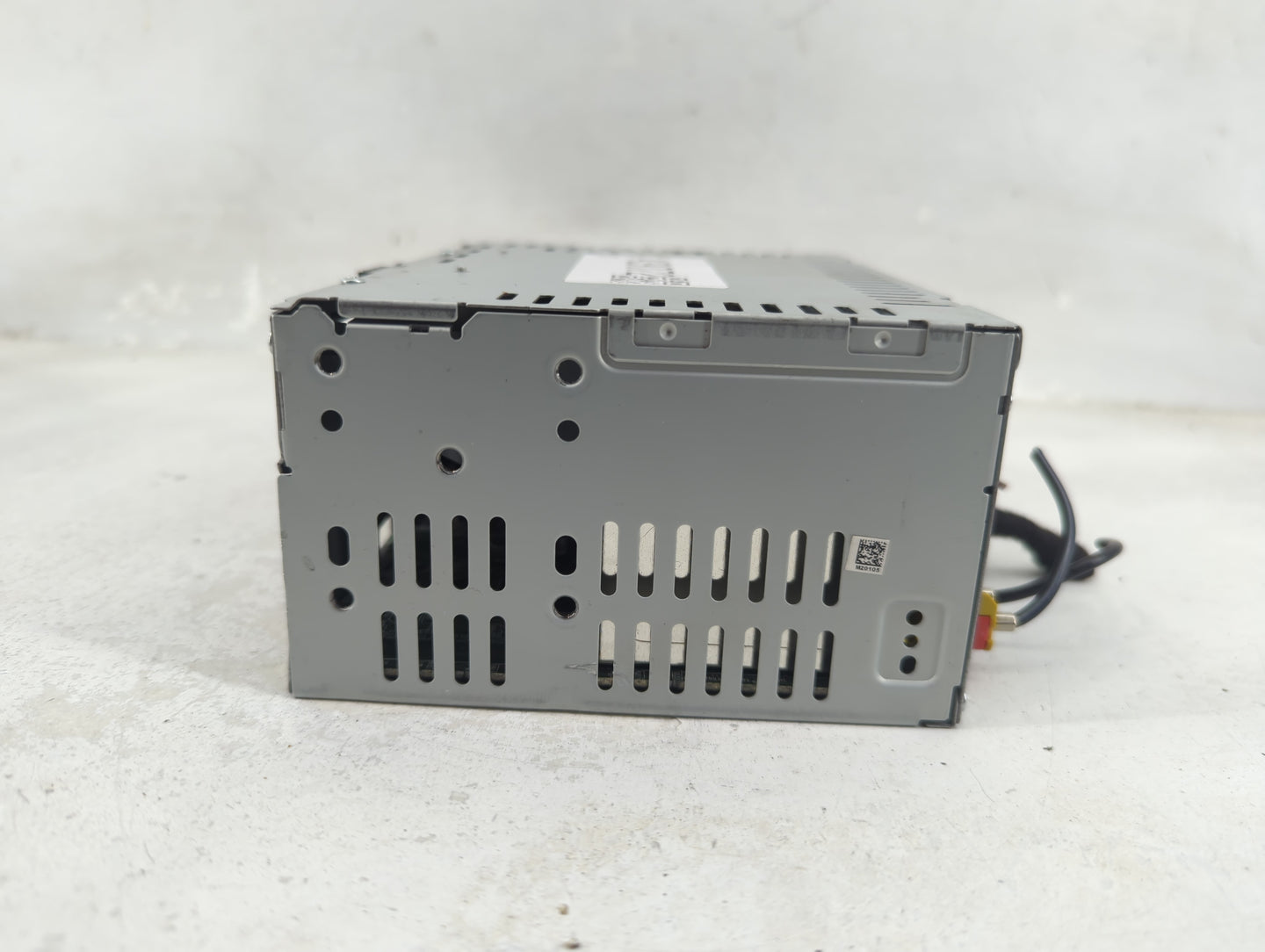 2013-2014 Ford Flex Radio AM FM Cd Player Receiver Replacement P/N:DA8T-19C107-JB Fits Fits 2013 2014 OEM Used Auto Parts - 