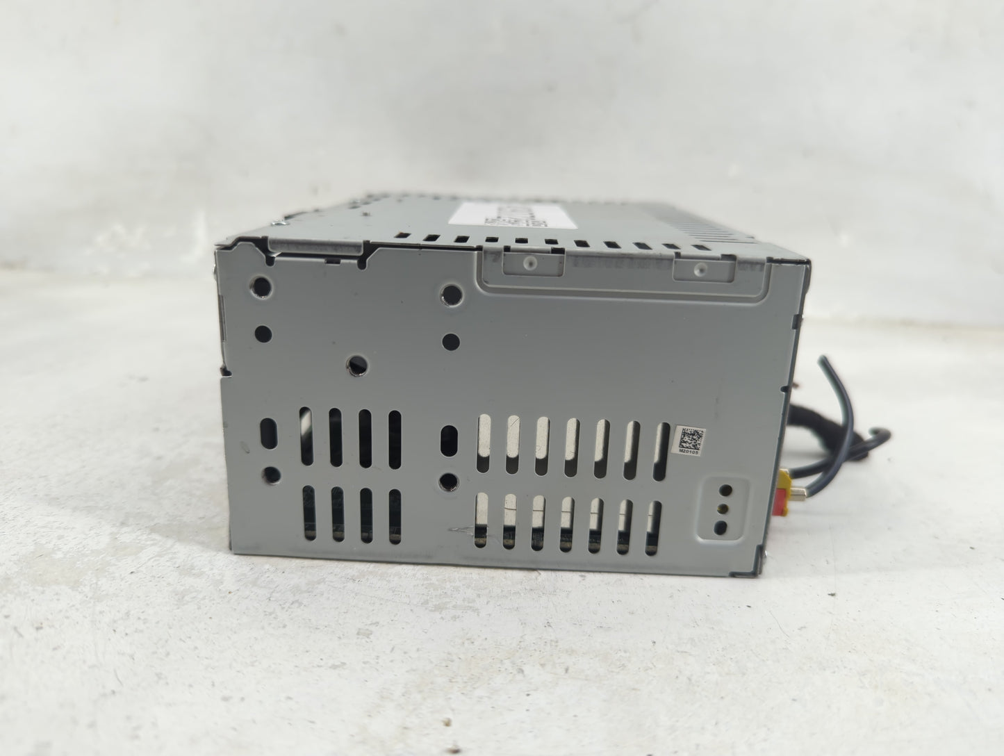 2013-2014 Ford Flex Radio AM FM Cd Player Receiver Replacement P/N:DA8T-19C107-JB Fits Fits 2013 2014 OEM Used Auto Parts - 