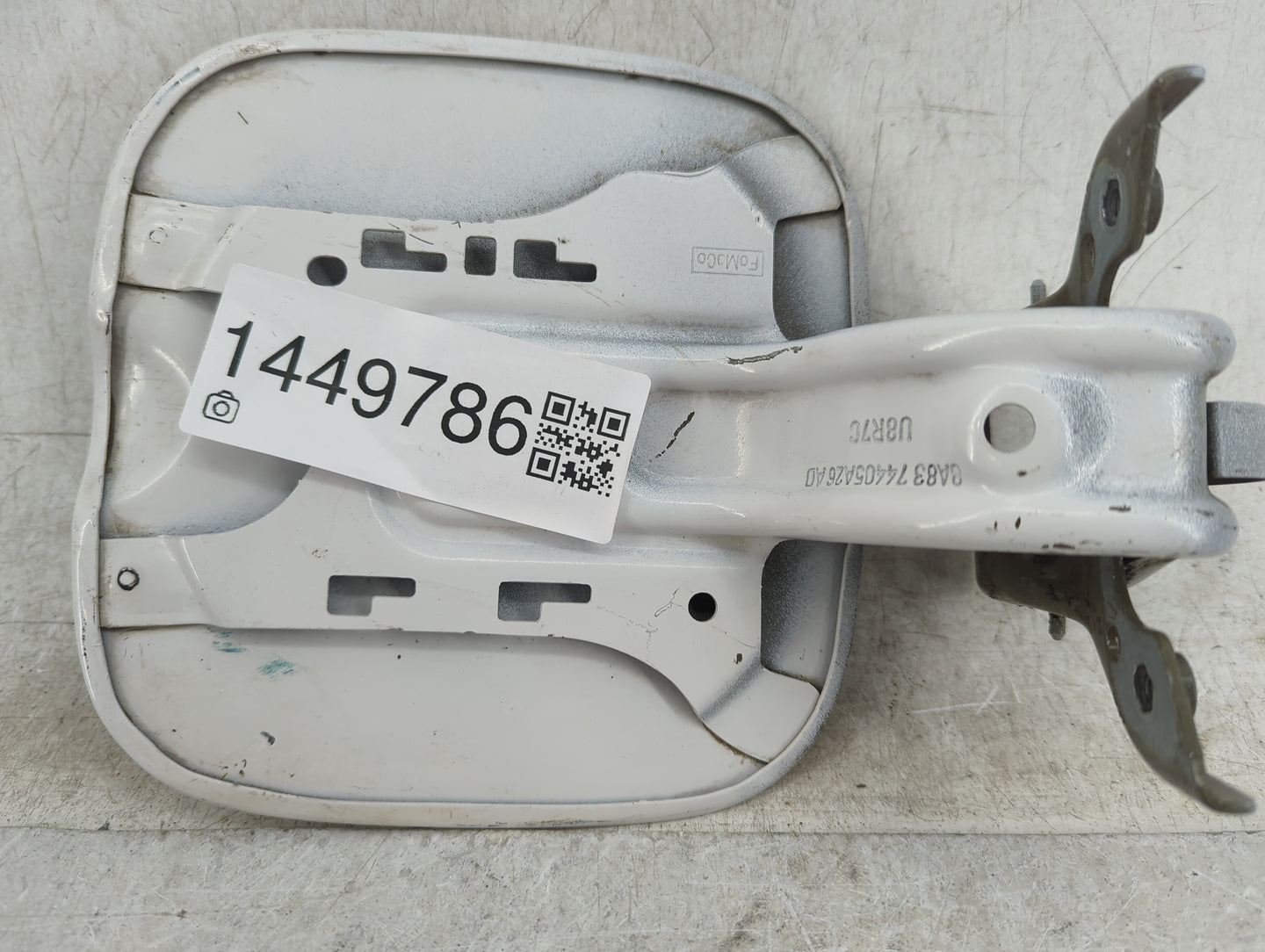 2014 Ford Flex Fuel Tank Door Lid Gas Tank White - Oemusedautoparts1.com
