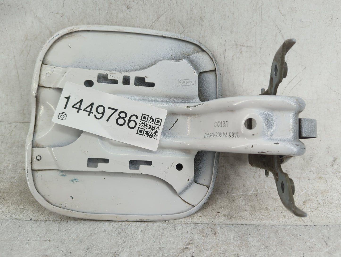 2014 Ford Flex Fuel Tank Door Lid Gas Tank White - Oemusedautoparts1.com